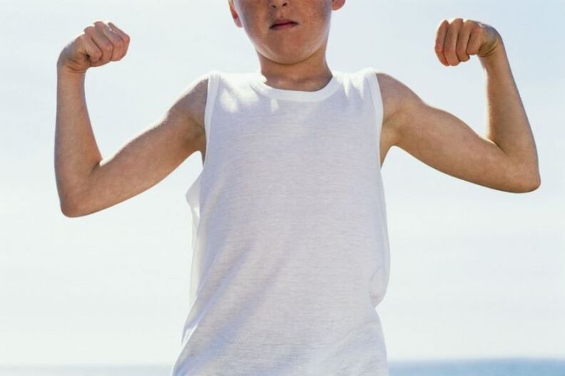 Adolescente grave e aumento do pene aos 14 anos