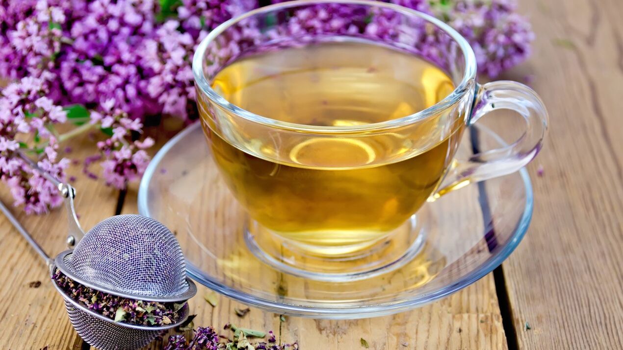 Tomando decoccións e infusións para agrandar o glande